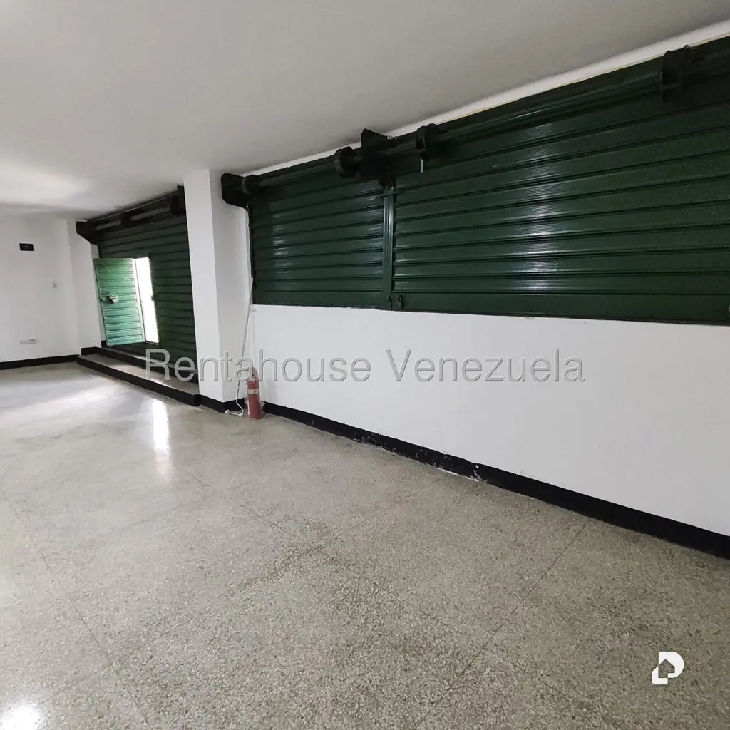 Local comercial en Montecristo, Caracas – 17