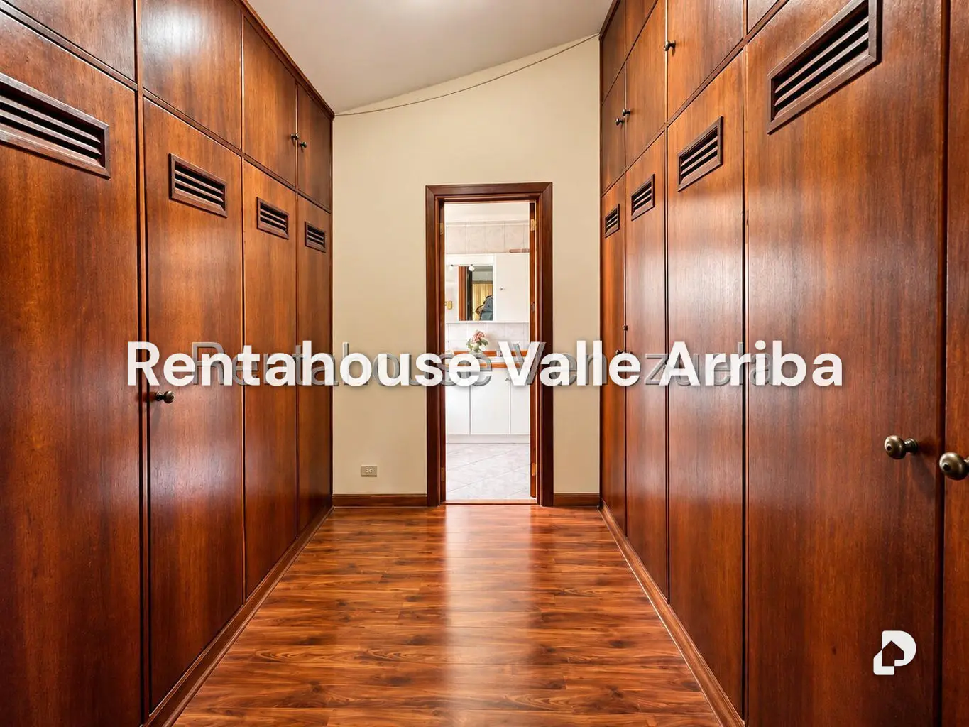 Casa en Cumbres de Curumo, Caracas – 14