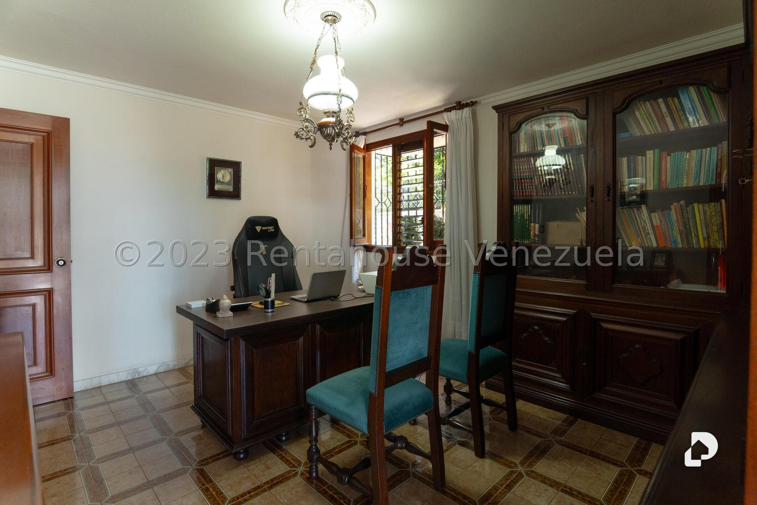 Casa en Cumbres de Curumo, Caracas – 29