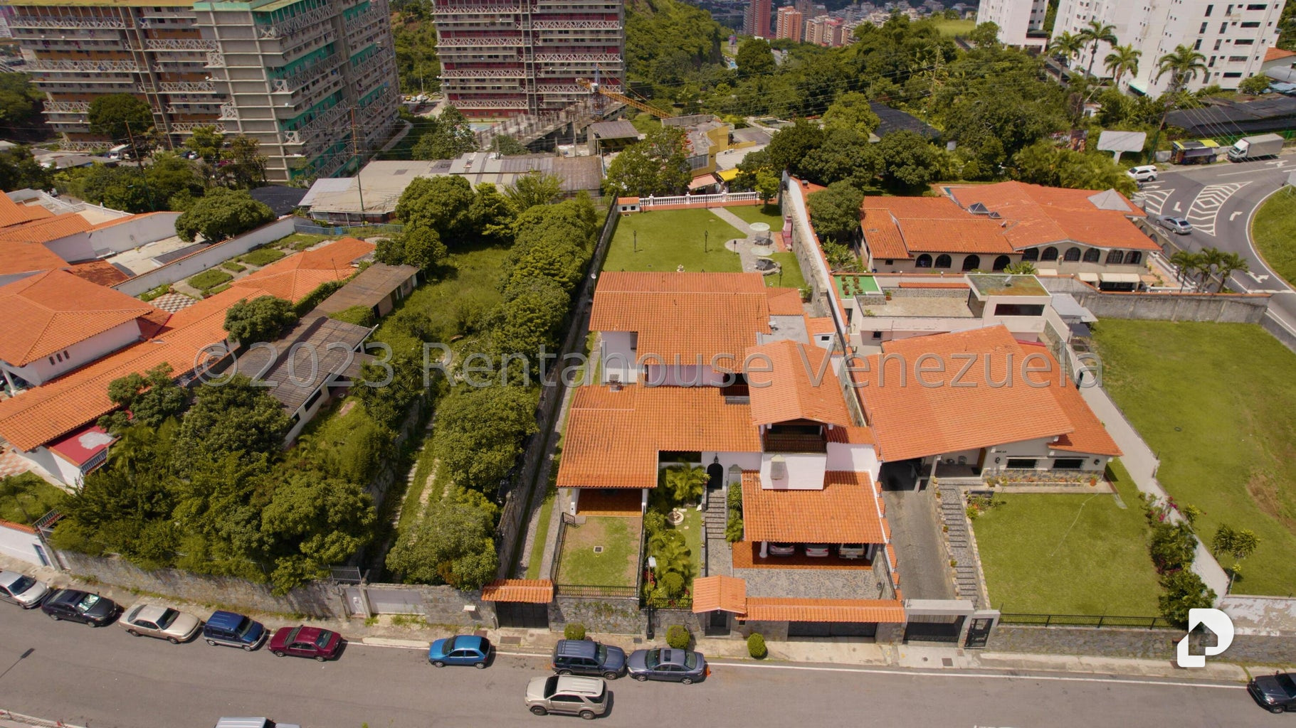 Casa en Cumbres de Curumo, Caracas – 1