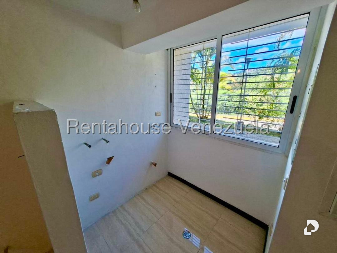 Apartamento en Bosques de La Lagunita, Caracas – 2