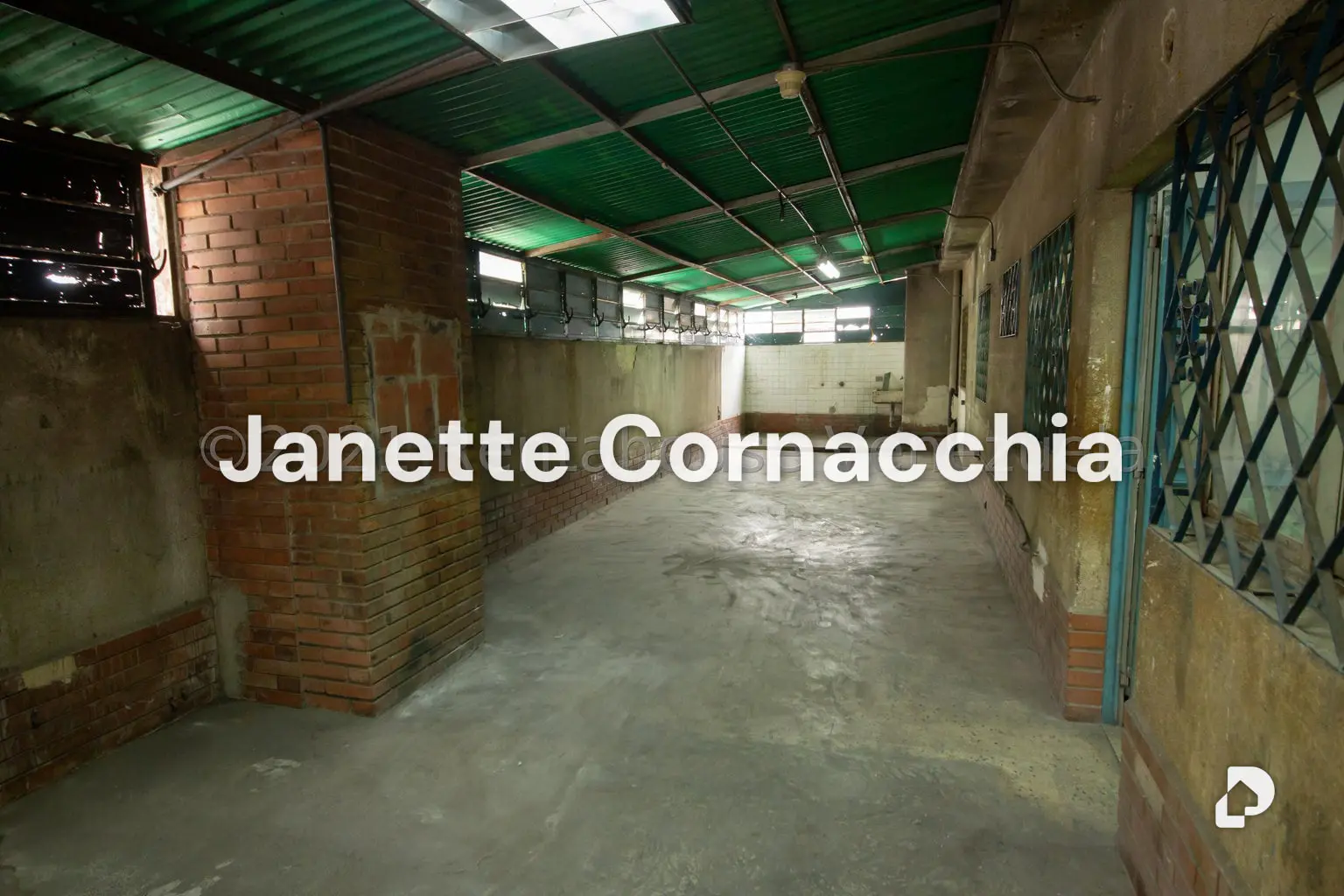 Local comercial en Puente Hierro, Caracas – 12