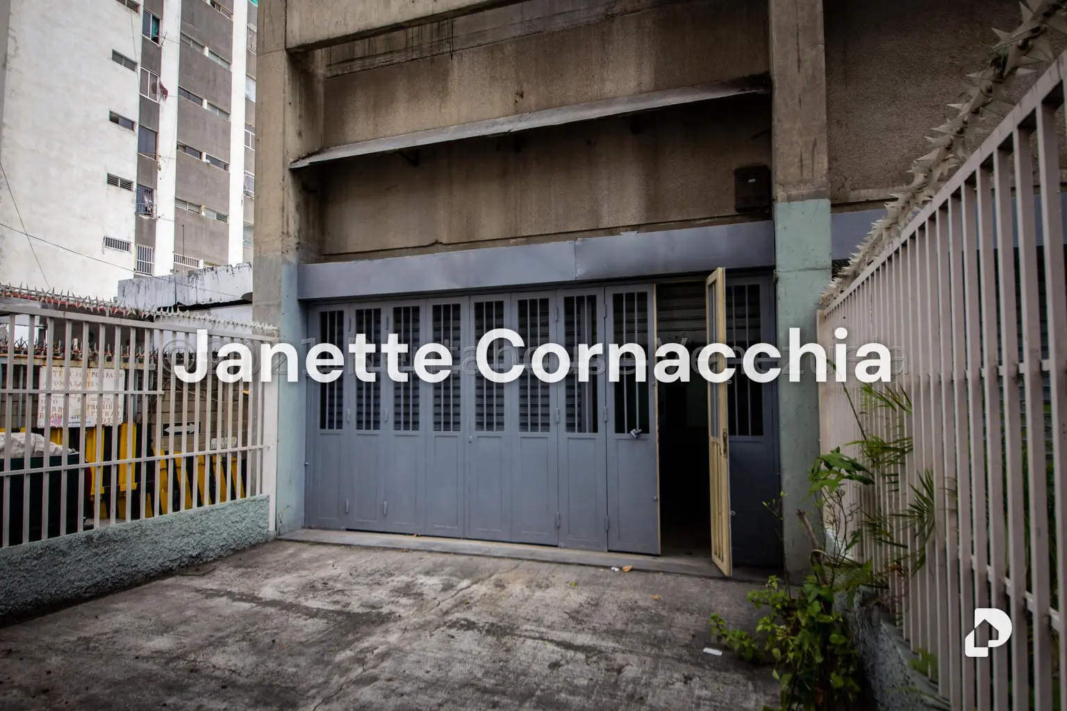 Local comercial en Puente Hierro, Caracas – 14