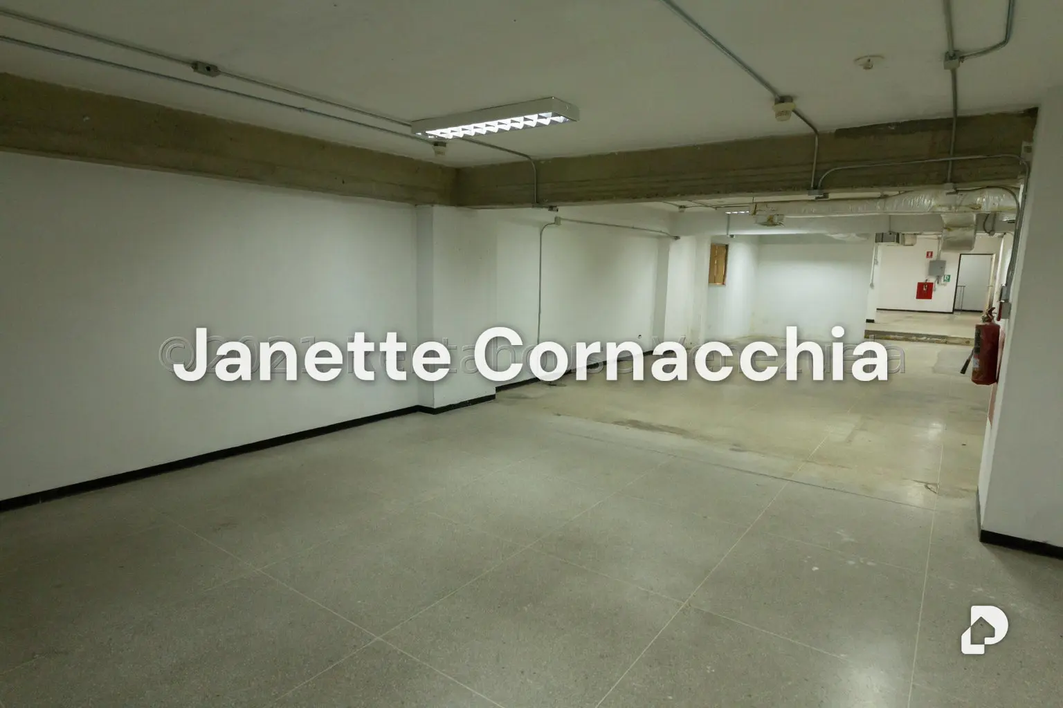 Local comercial en Puente Hierro, Caracas – 11
