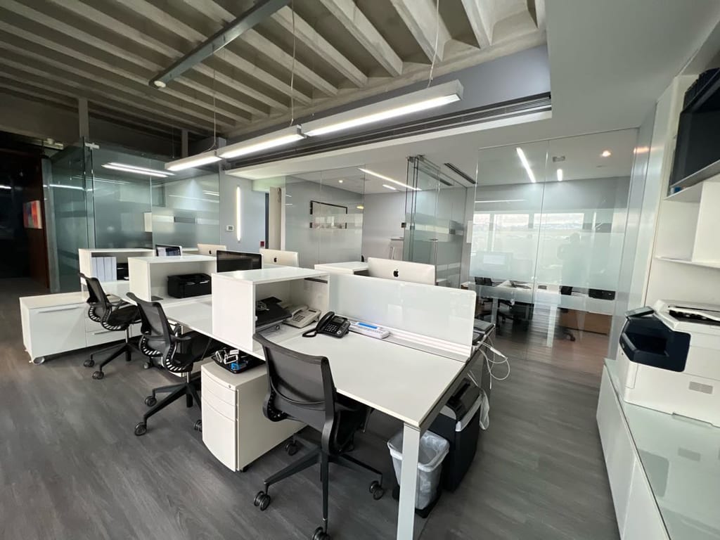 Oficina en Altamira, Caracas - 1