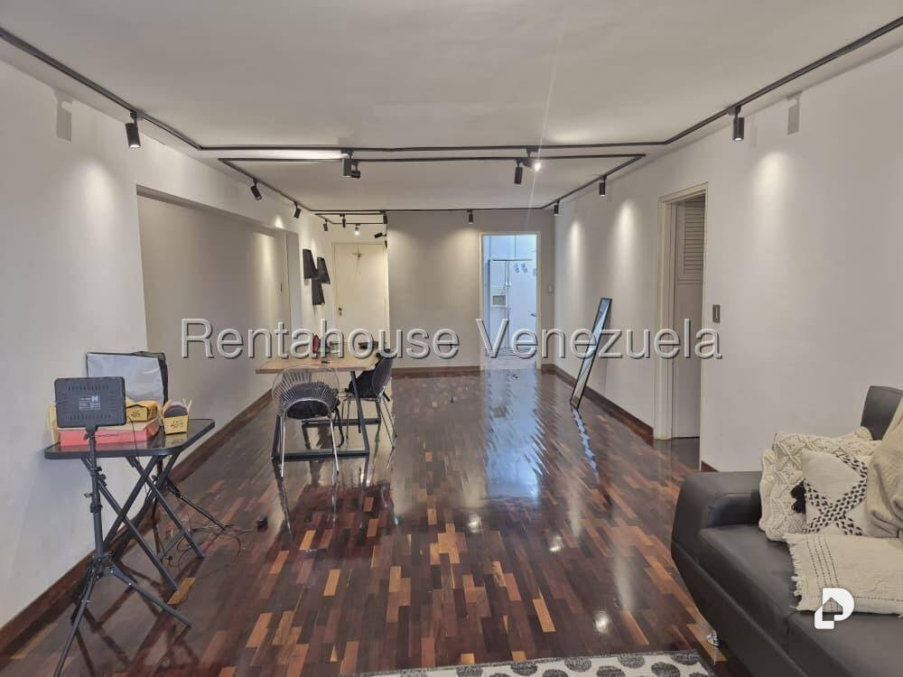 Apartamento en El Cigarral, Caracas – 12