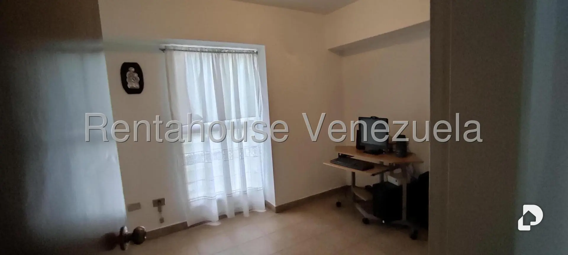 Apartamento en El Paraíso, Caracas – 24