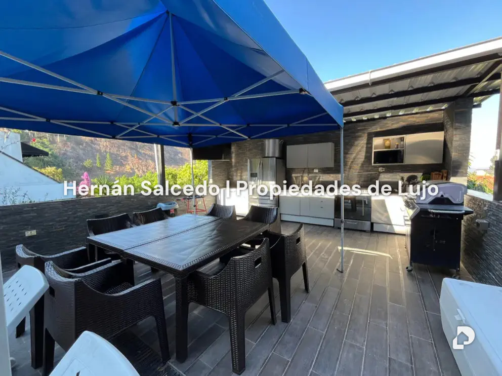 Casa en Lomas de La Lagunita, Caracas – 19