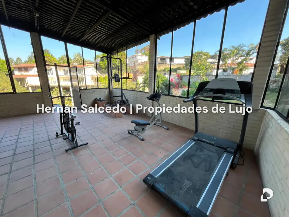 Casa en Lomas de La Lagunita, Caracas – 13