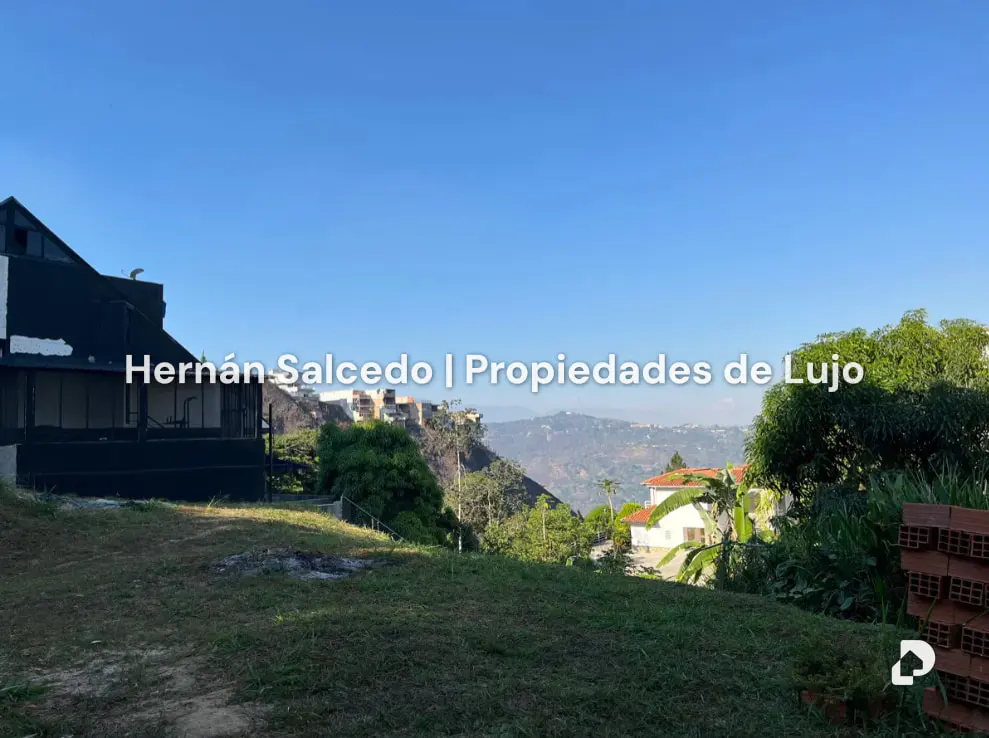 Casa en Lomas de La Lagunita, Caracas – 23