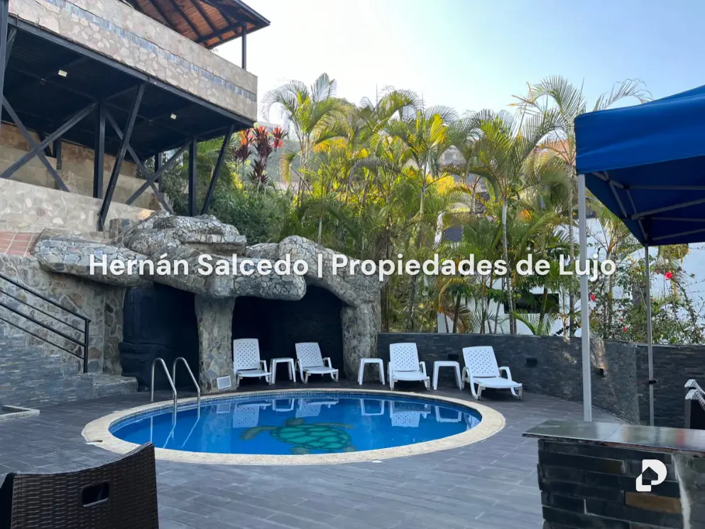 Casa en Lomas de La Lagunita, Caracas – 14
