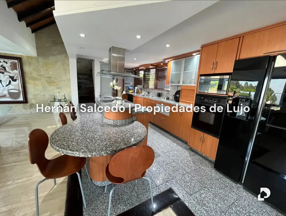 Casa en Lomas de La Lagunita, Caracas – 5