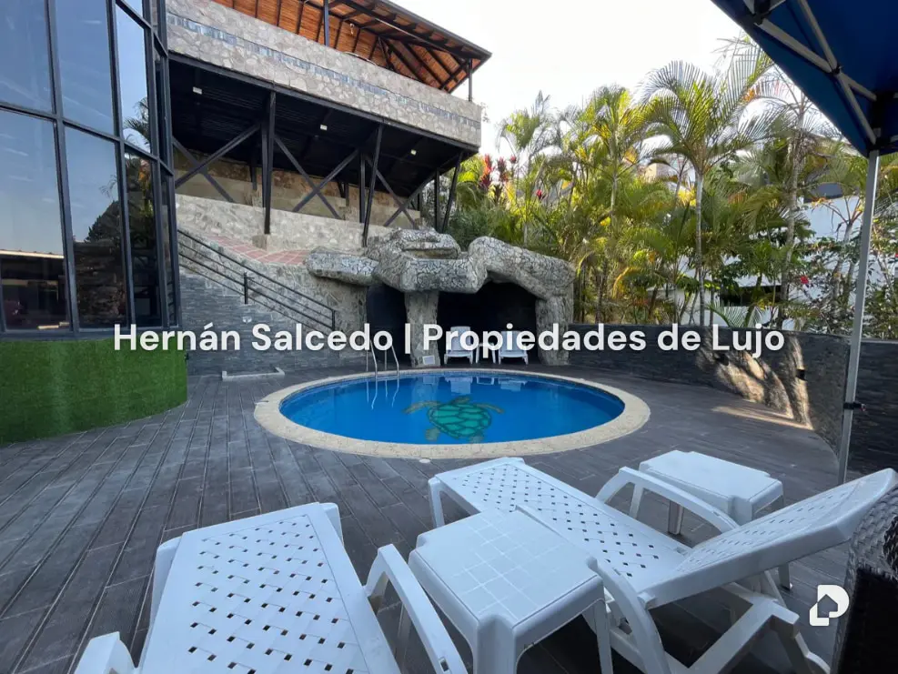 Casa en Lomas de La Lagunita, Caracas – 15