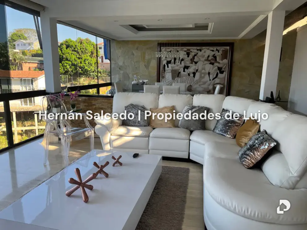 Casa en Lomas de La Lagunita, Caracas – 2