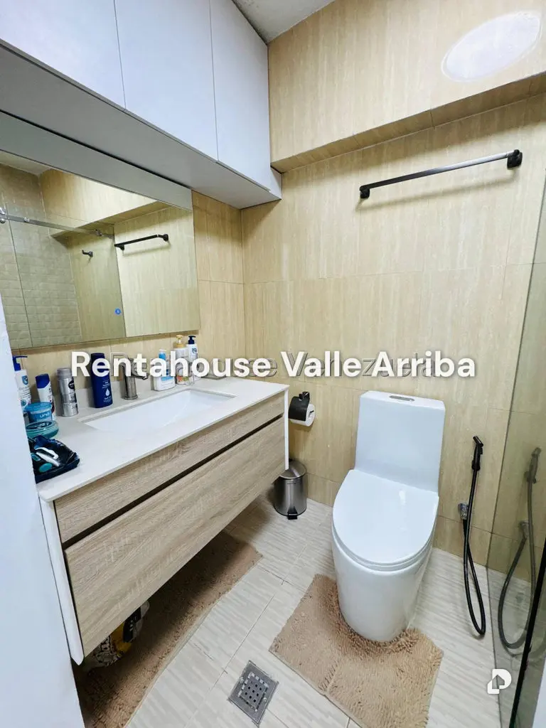 Apartamento en El Rosal, Caracas – 16