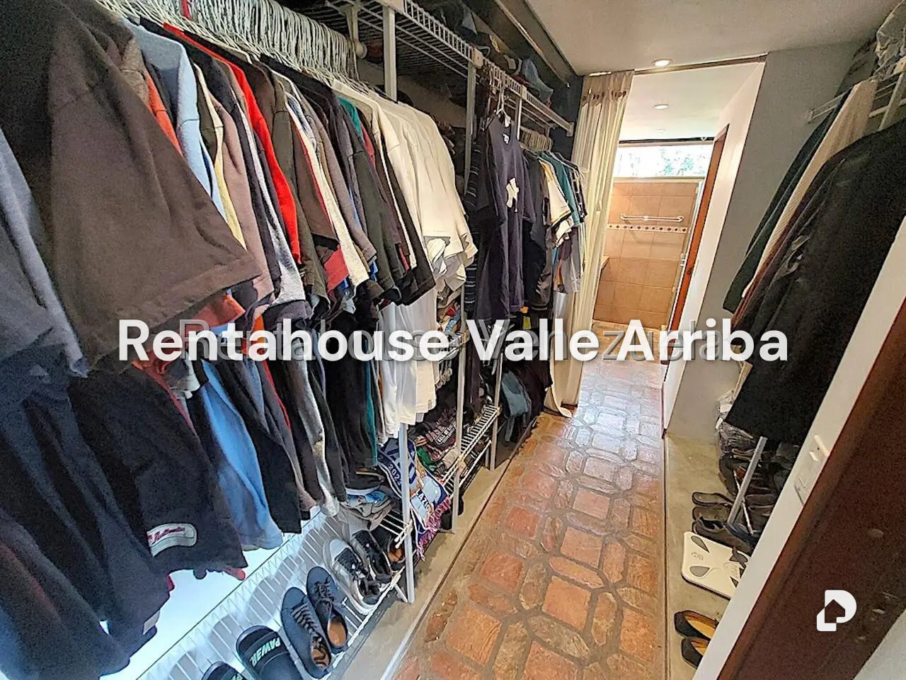 Casa en El Hatillo, Caracas – 15