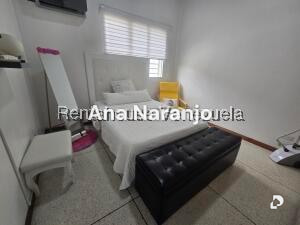 Casa en Macaracuay, Caracas – 25