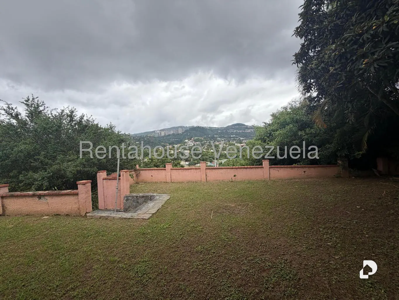 Casa en Prados del Este, Caracas – 13