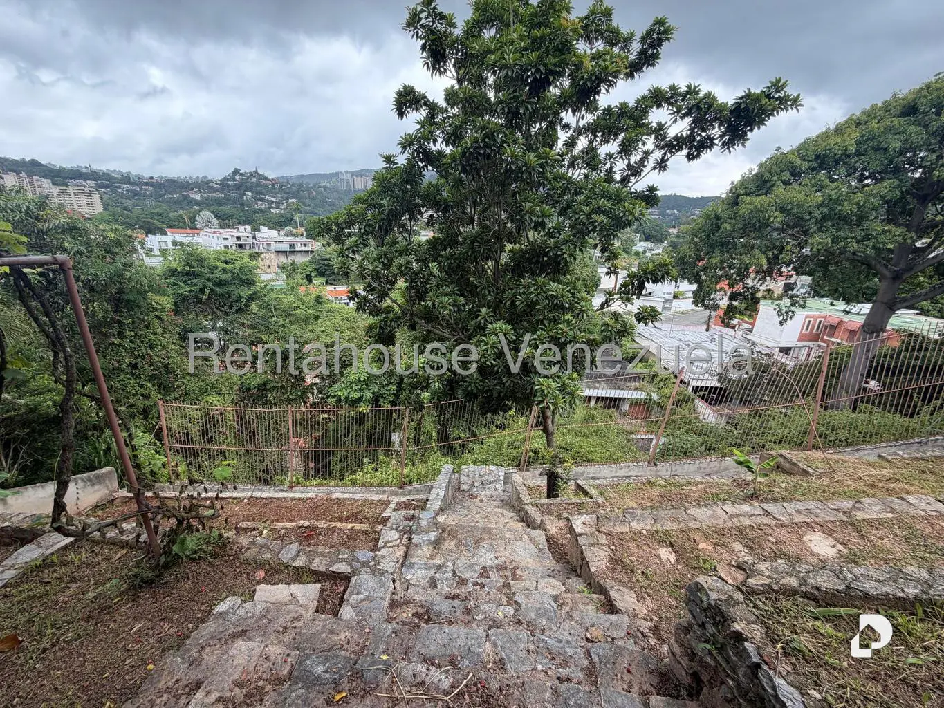 Casa en Prados del Este, Caracas – 9