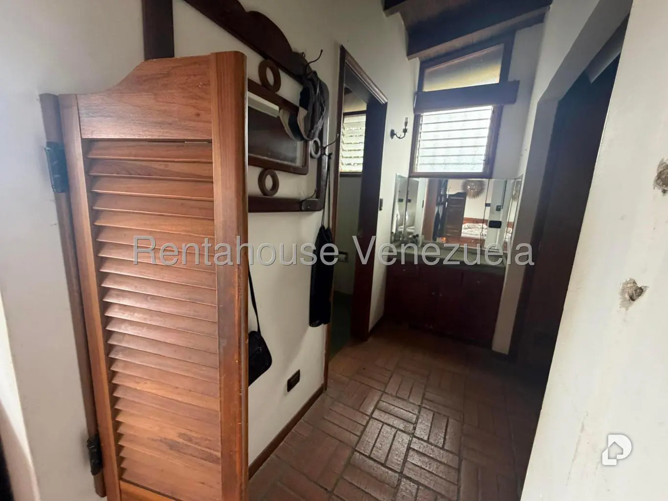 Casa en Prados del Este, Caracas – 26