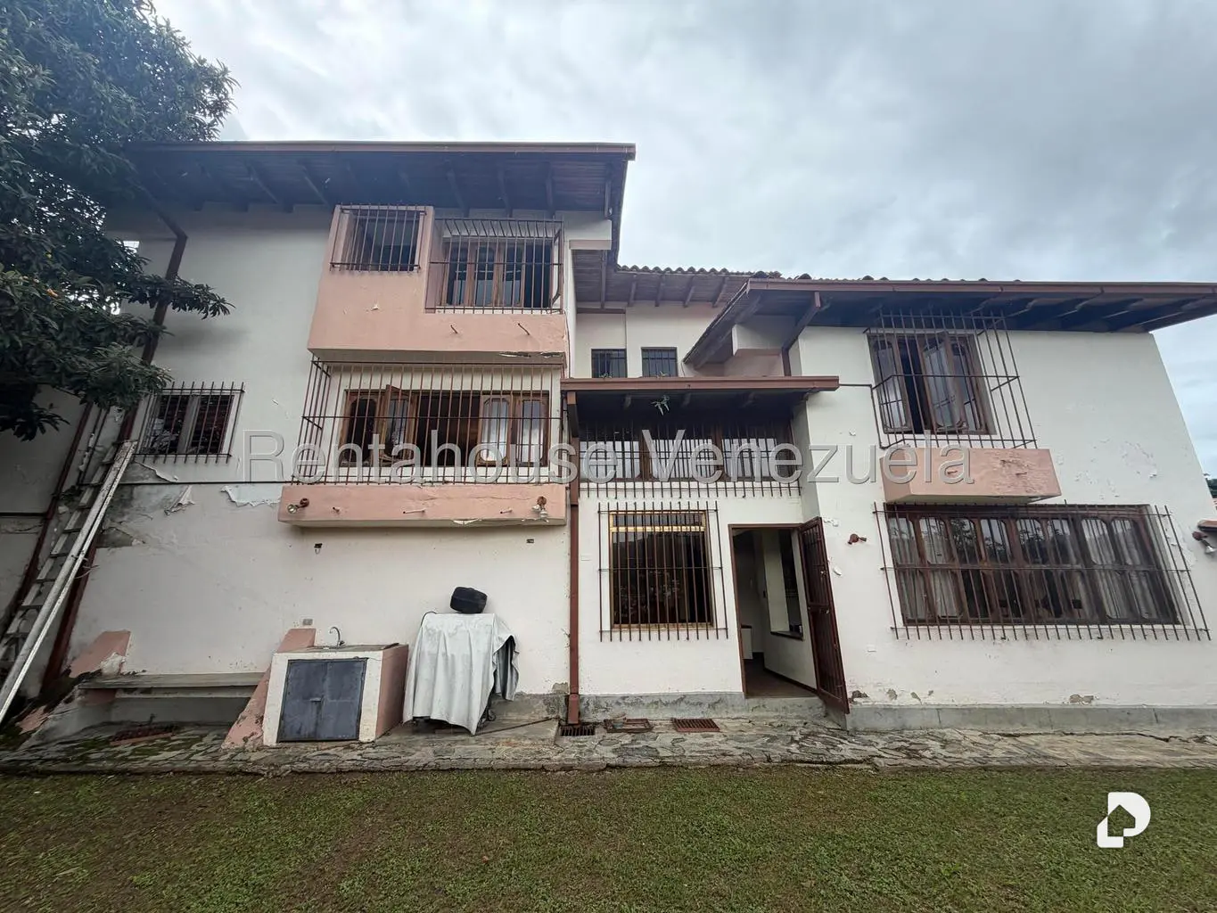 Casa en Prados del Este, Caracas – 11