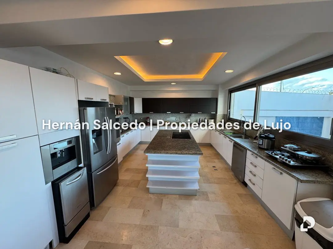 Casa en La Lagunita, Caracas – 10