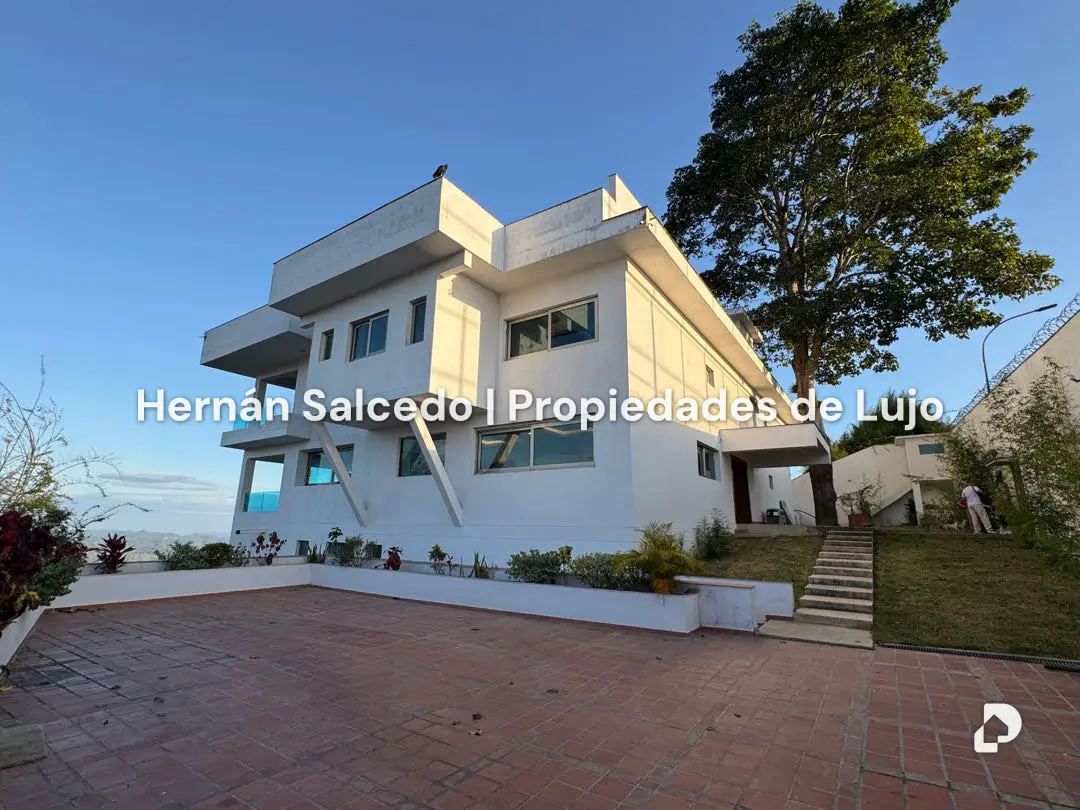 Casa en La Lagunita, Caracas – 1