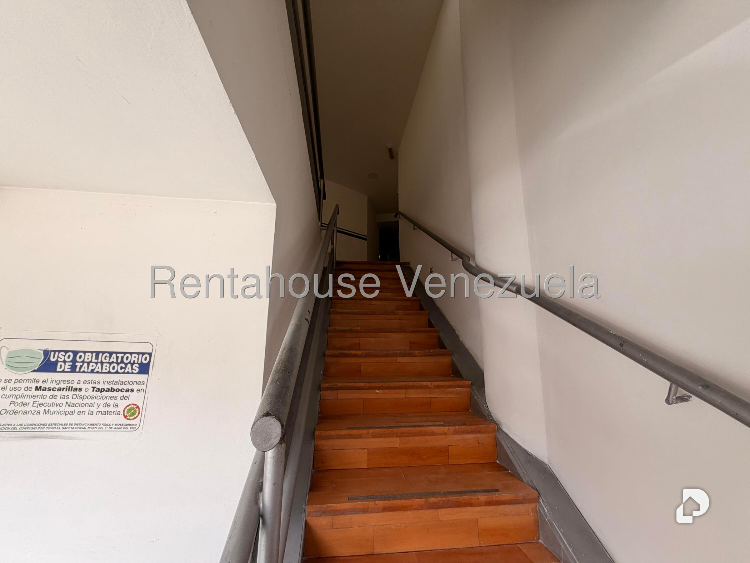 Local comercial en La Carlota, Caracas – 21