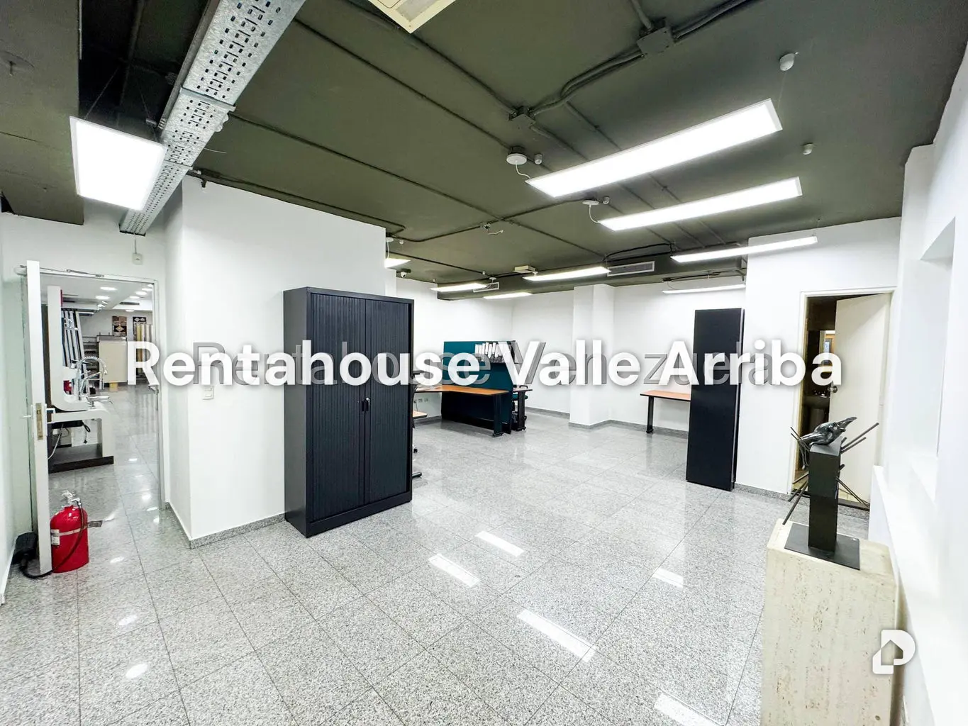 Local comercial en Altamira, Caracas – 28