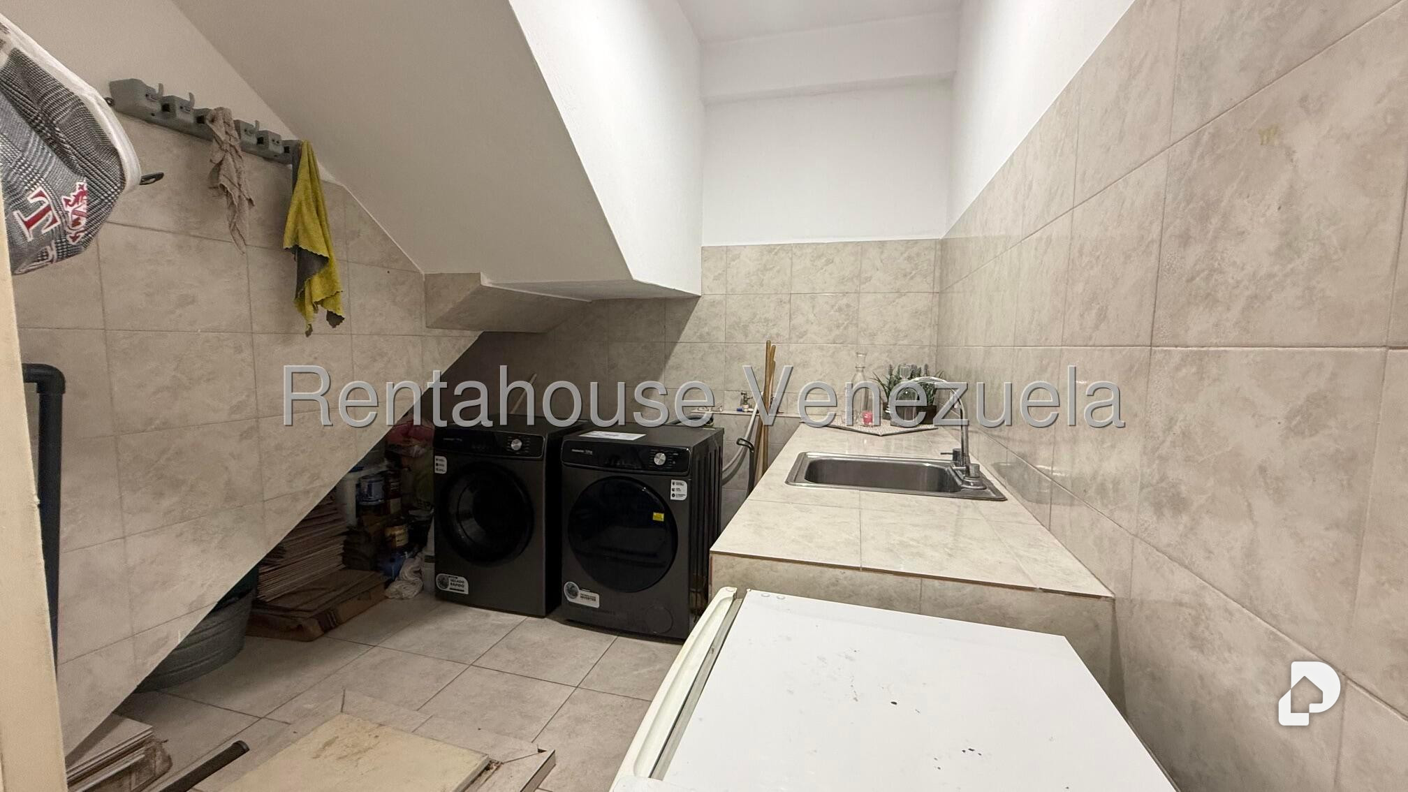 Townhouse en Loma Linda, Caracas – 31