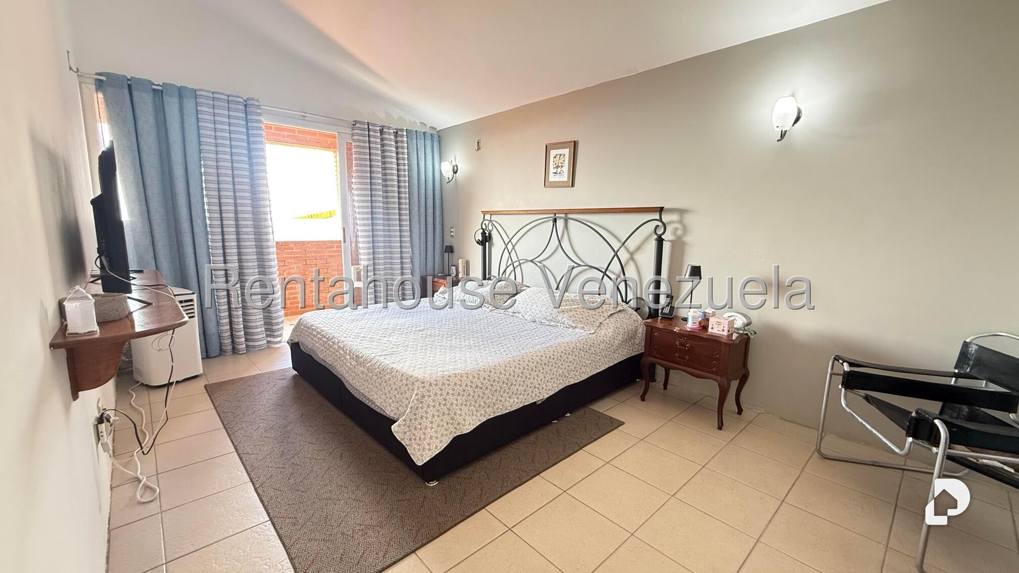 Townhouse en Loma Linda, Caracas – 17