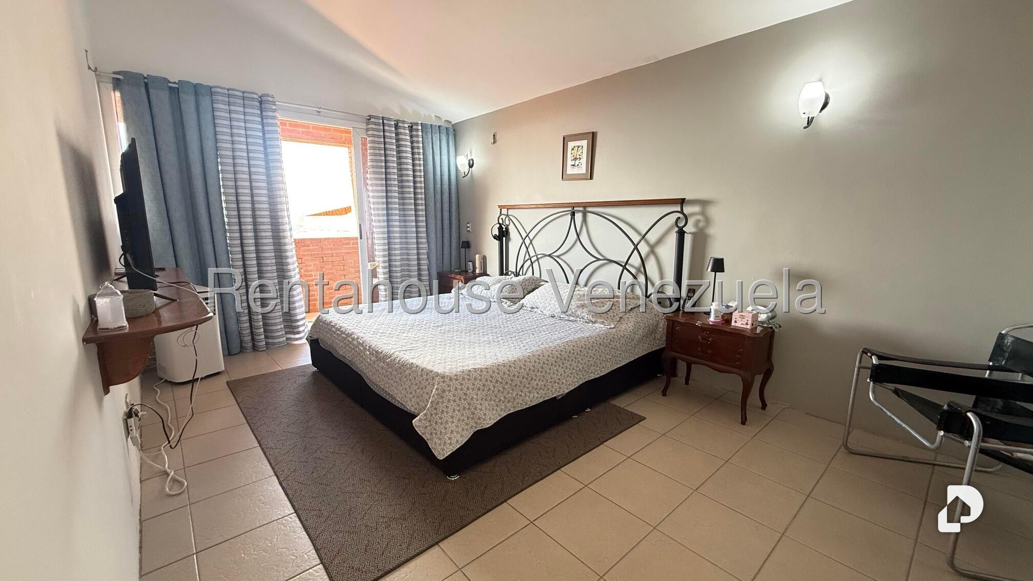 Townhouse en Loma Linda, Caracas – 18
