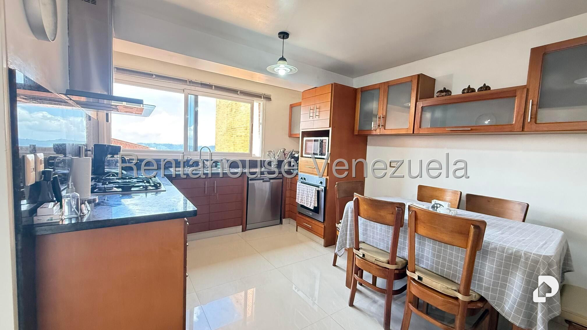 Townhouse en Loma Linda, Caracas – 9
