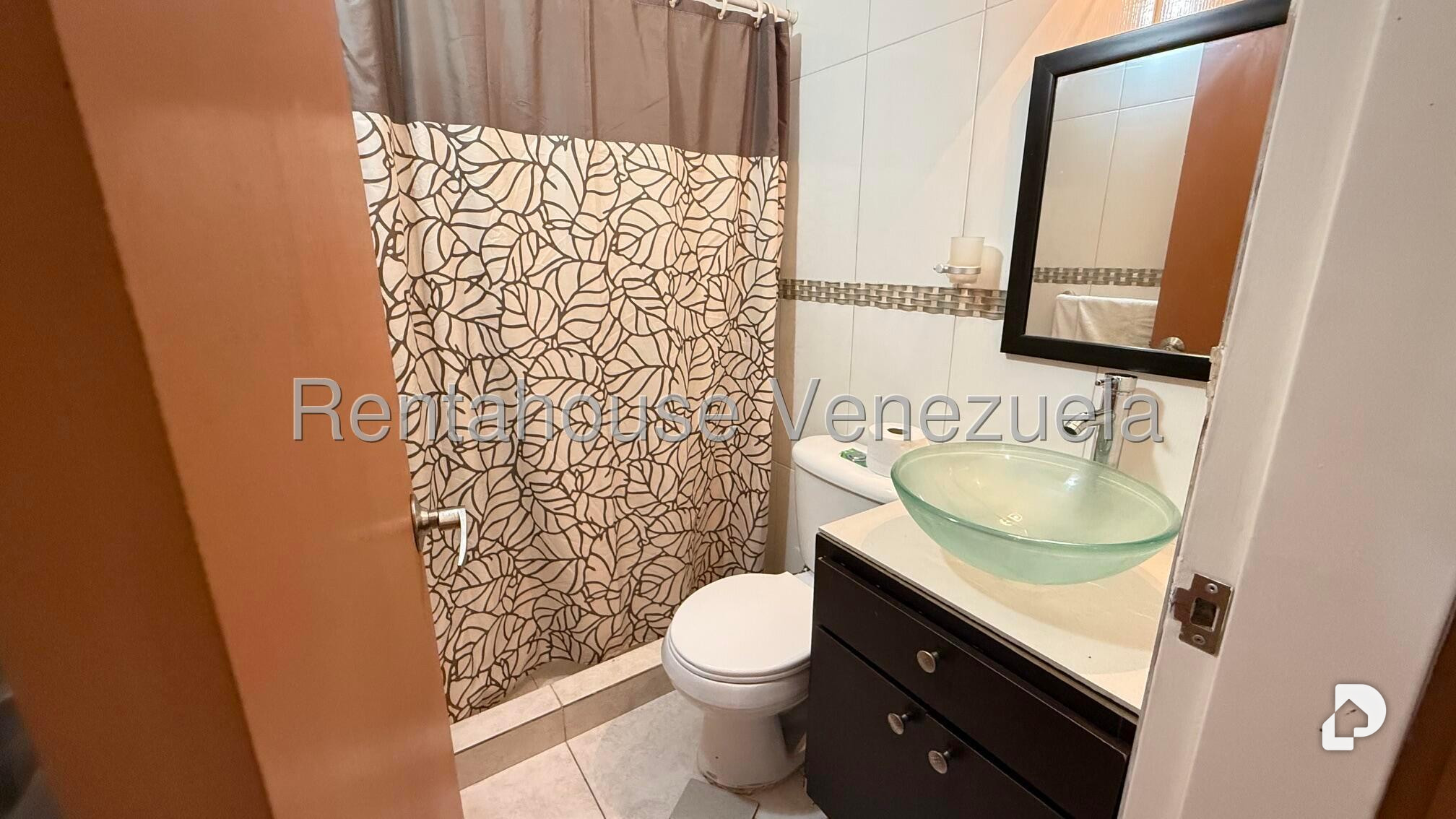 Townhouse en Loma Linda, Caracas – 36