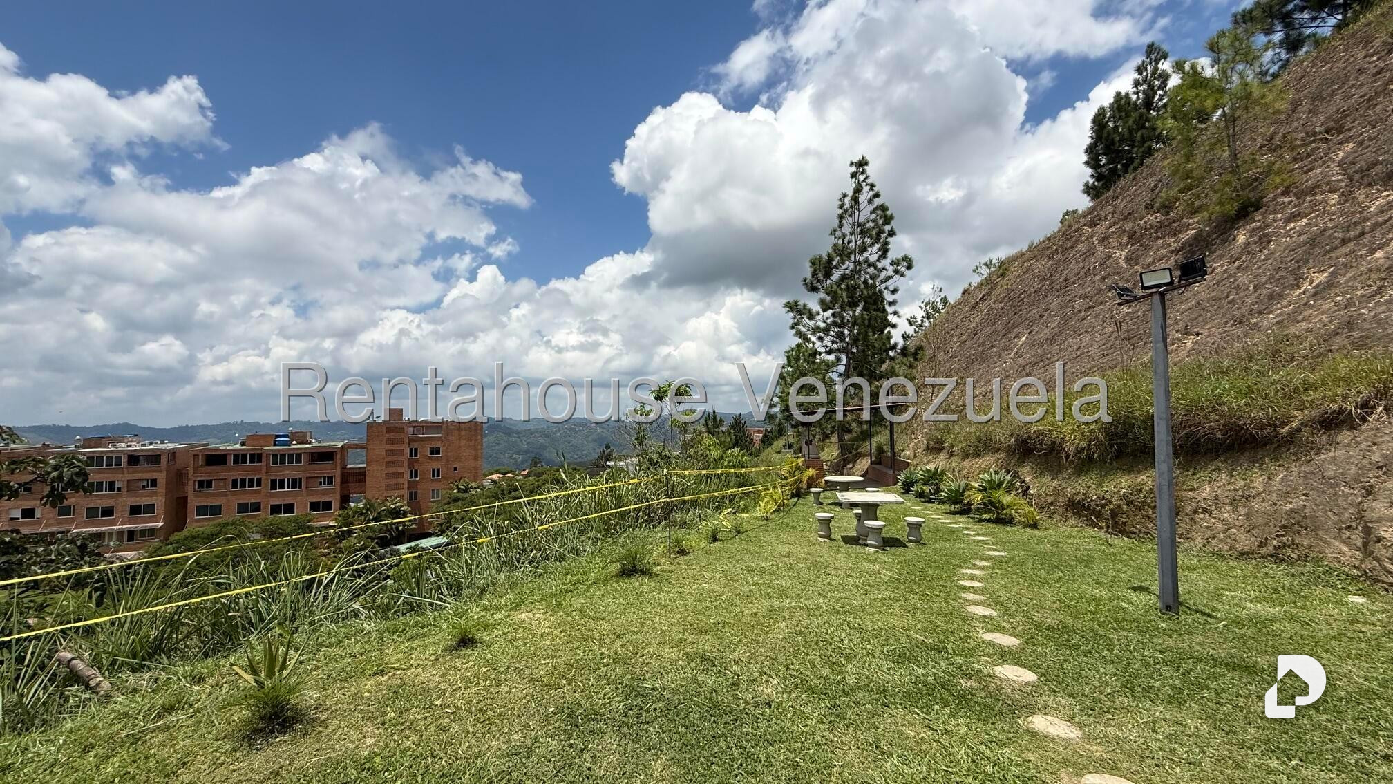 Townhouse en Loma Linda, Caracas – 42