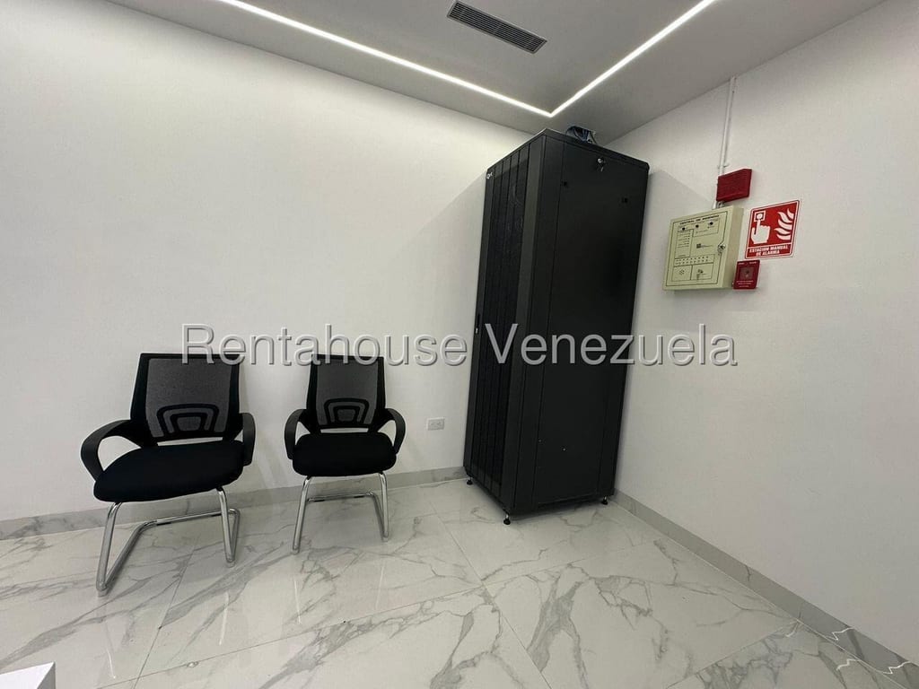 Oficina en Chuao, Caracas - 1
