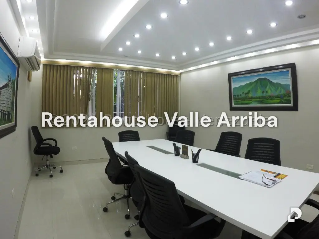 House in La Castellana, Caracas – 24