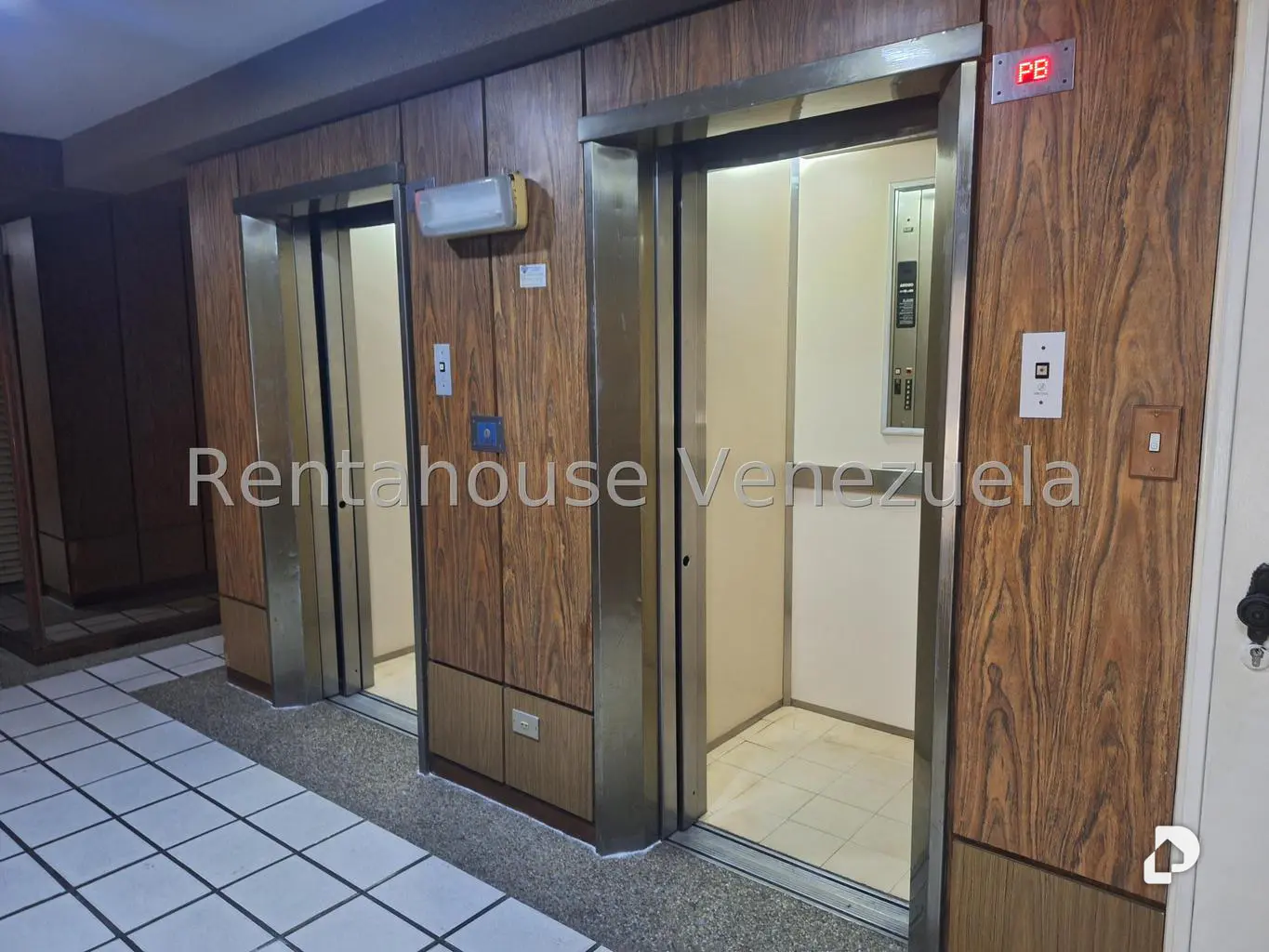 Apartamento en La Campiña, Caracas – 9