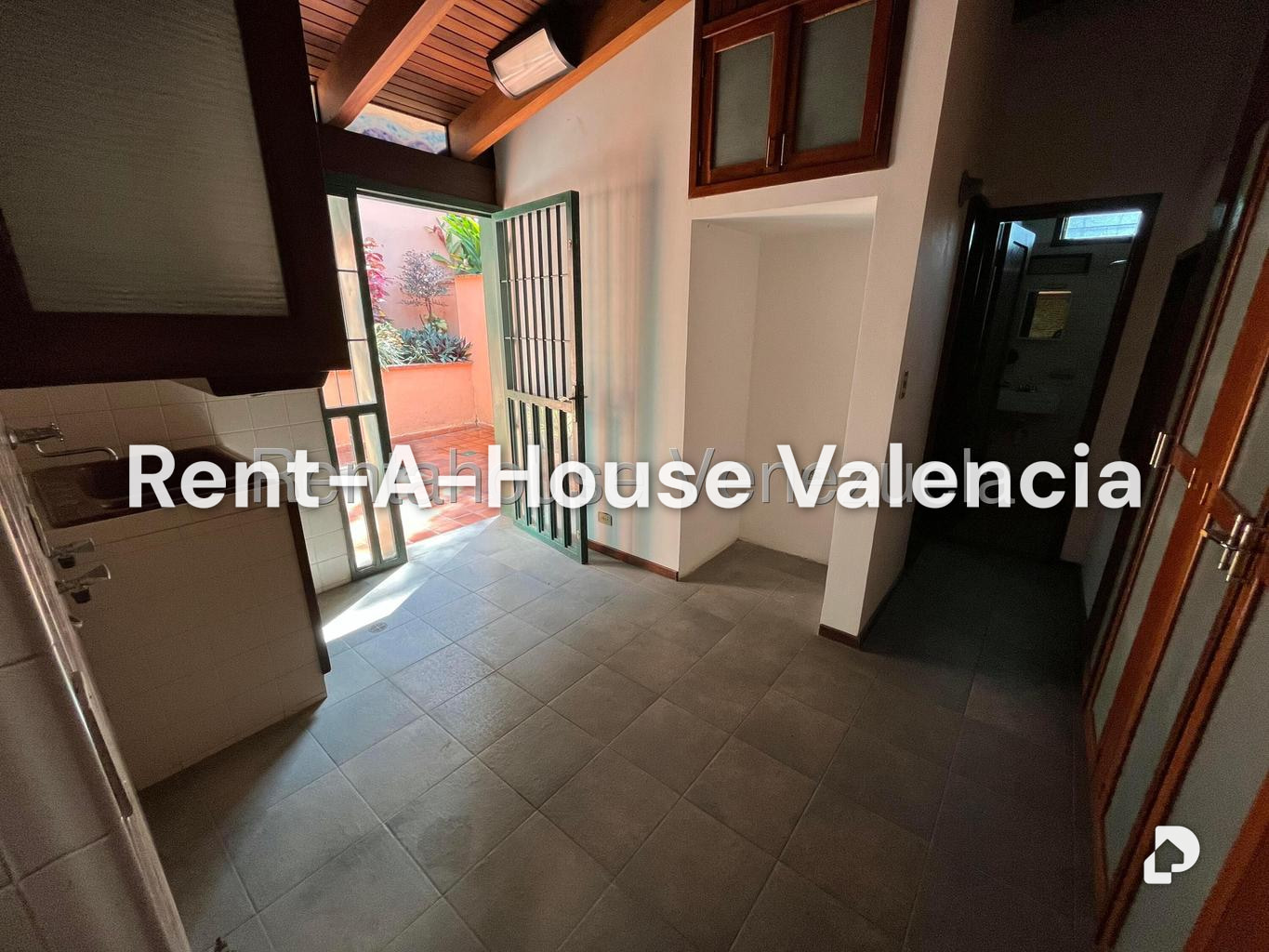 Casa en Guataparo Country Club, Valencia – 35
