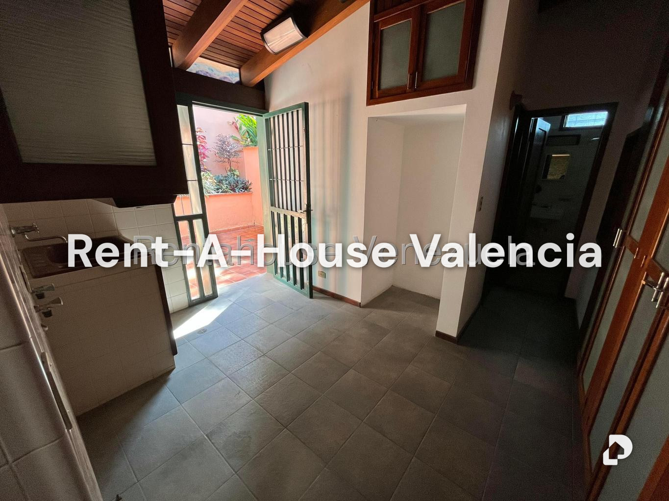 Casa en Guataparo Country Club, Valencia – 36