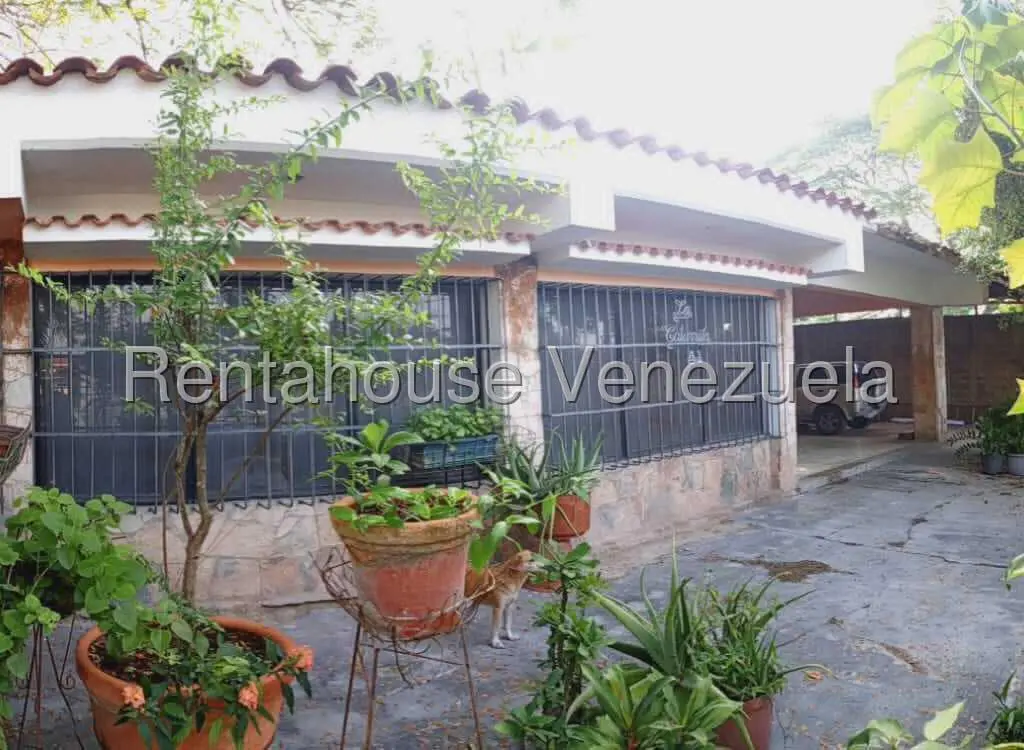 House in San Joaquín - 1