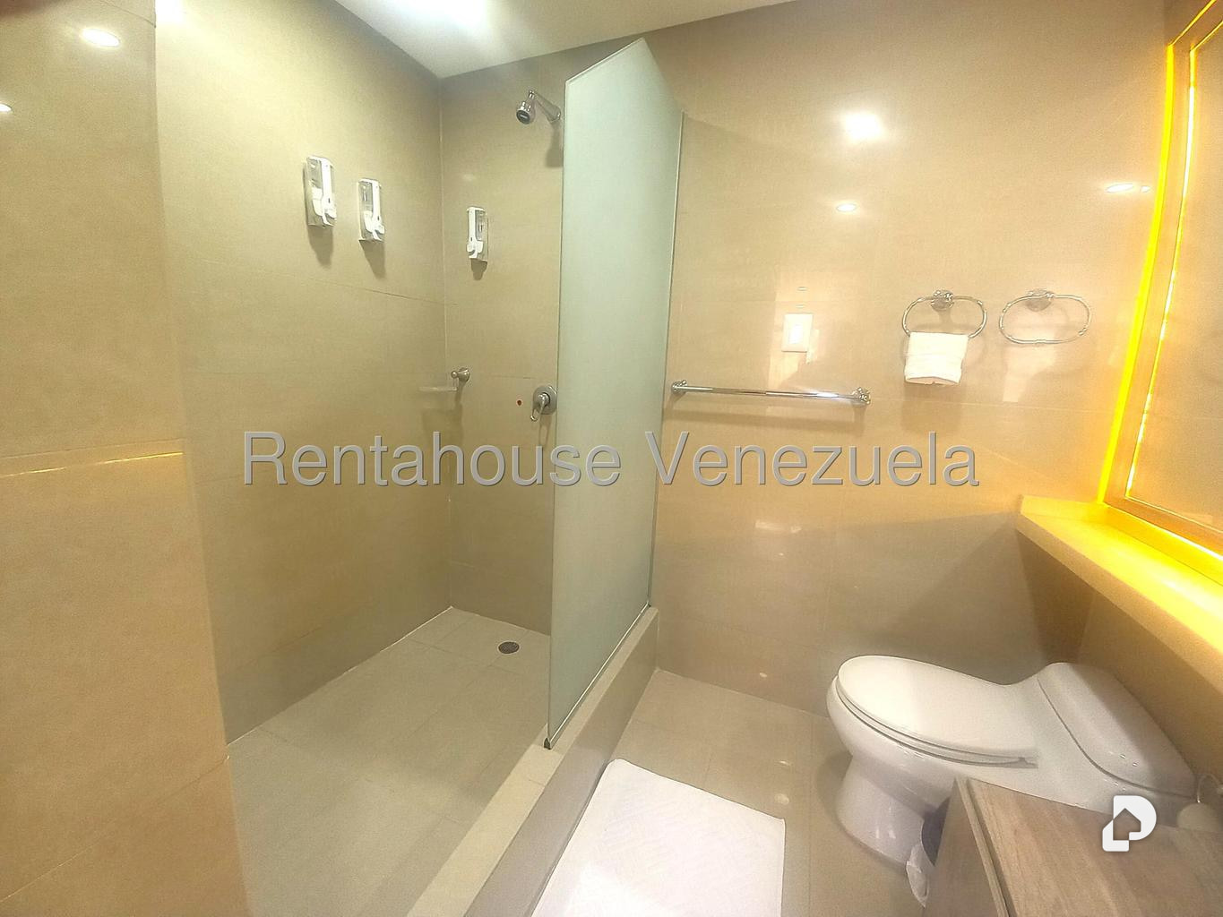 Apartamento en Chuao, Caracas – 11