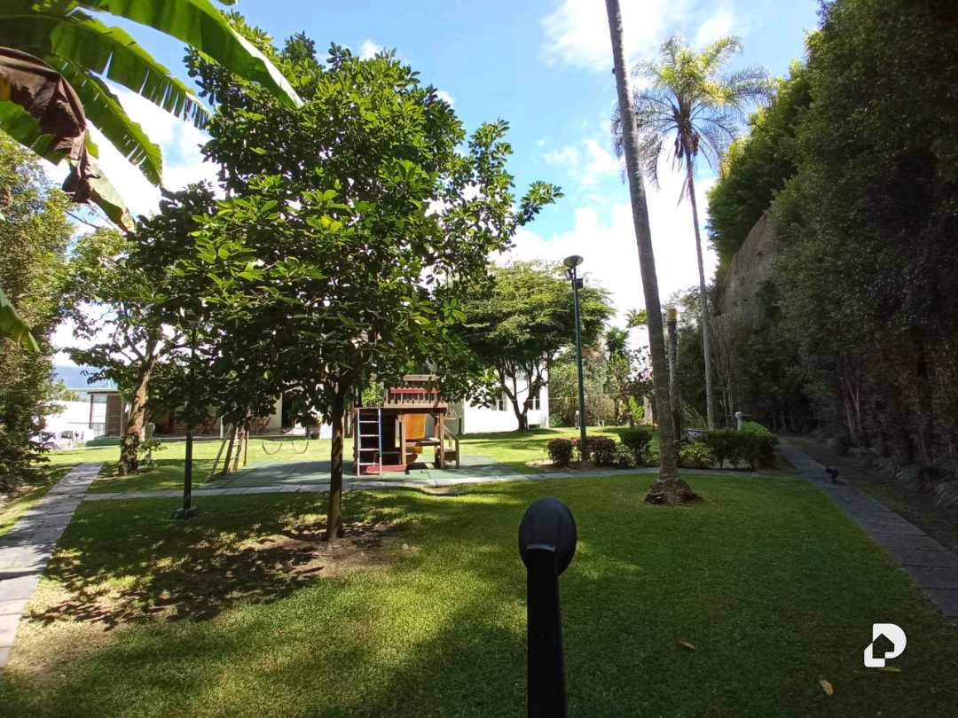 Casa en Cerro Verde, Caracas – 25