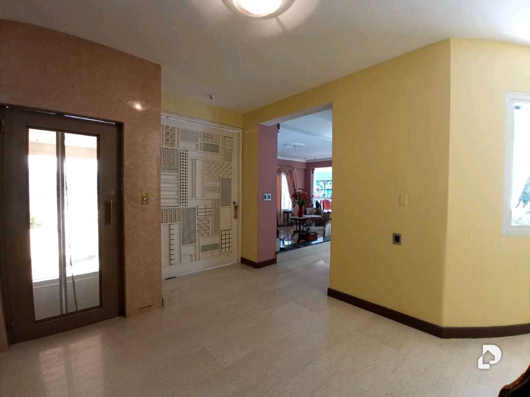 Casa en Cerro Verde, Caracas – 5