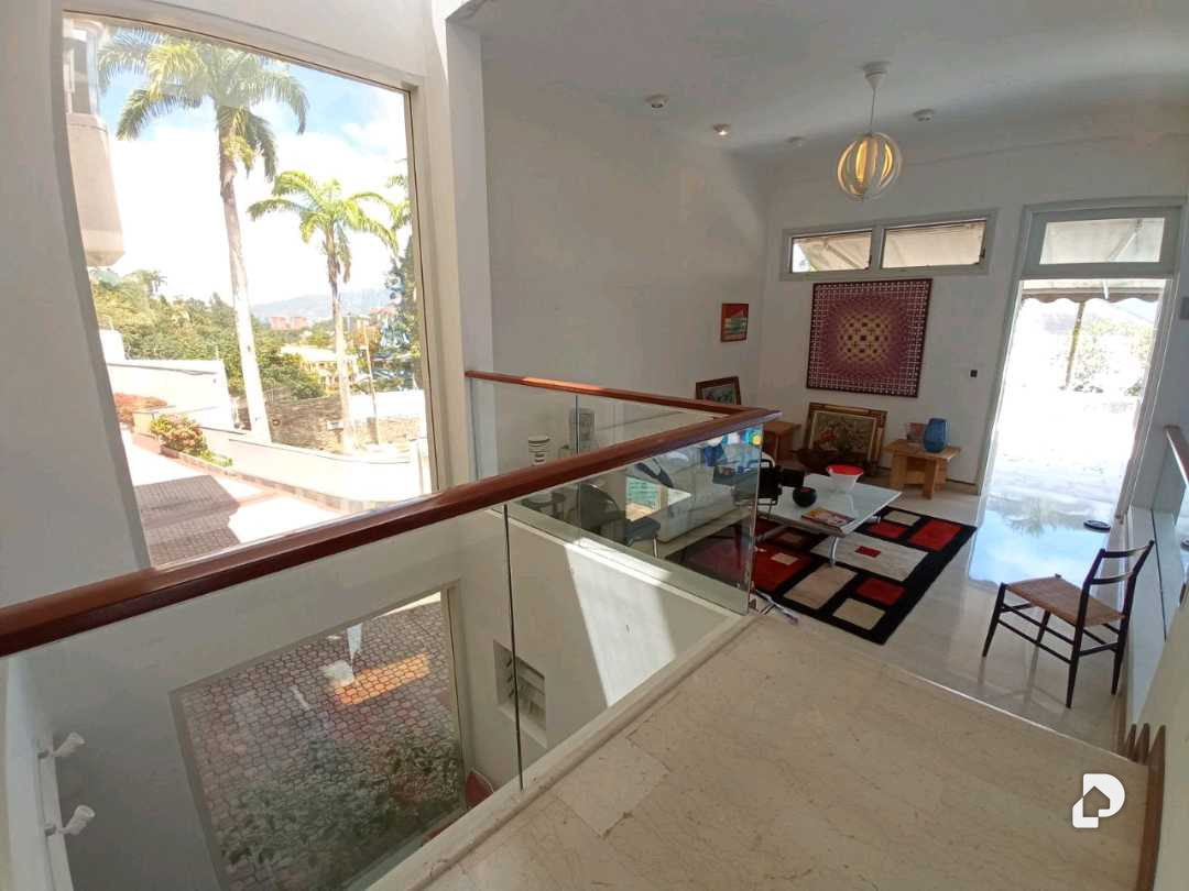 Casa en Cerro Verde, Caracas – 9