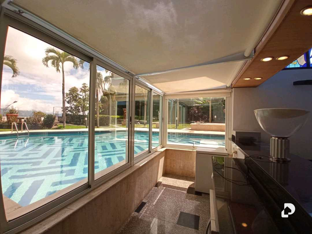 Casa en Cerro Verde, Caracas – 18