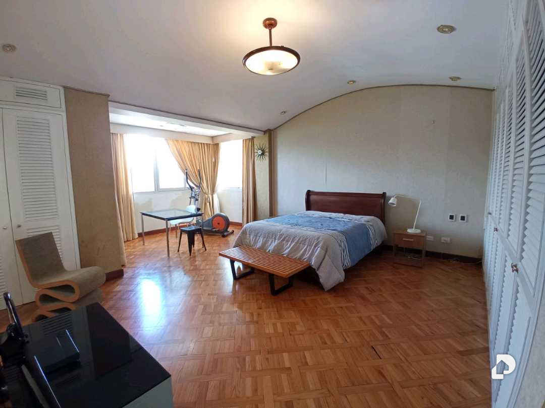 Casa en Cerro Verde, Caracas – 20