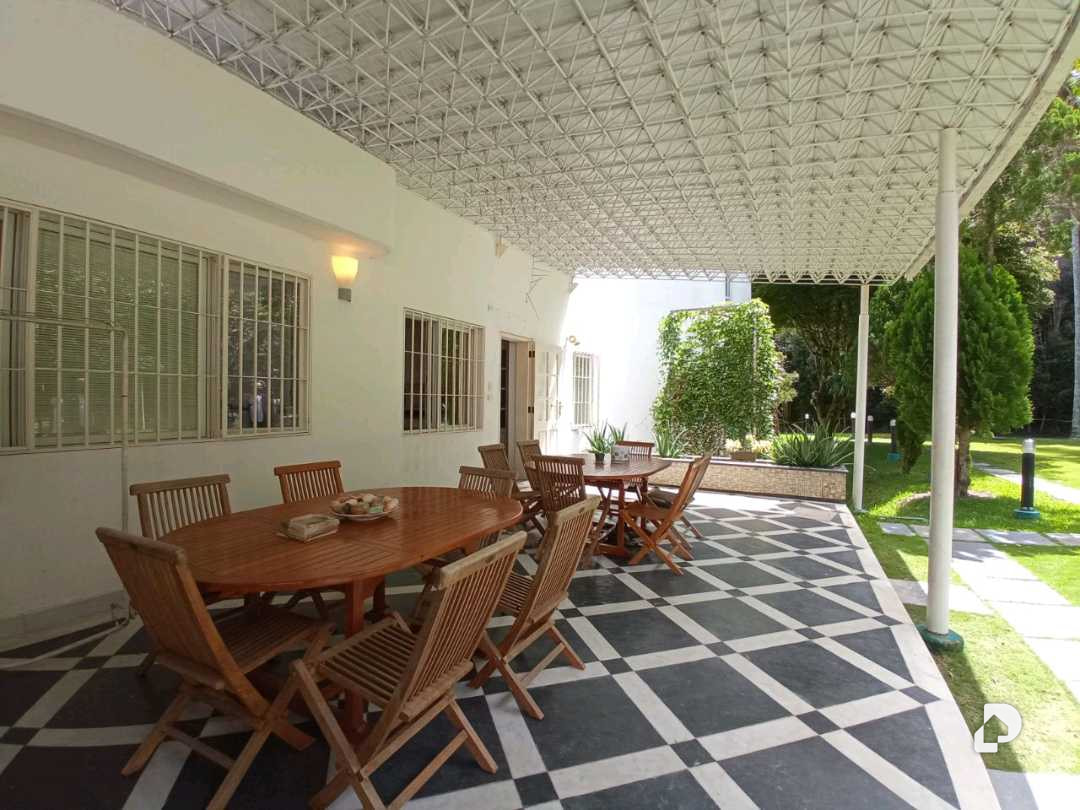 Casa en Cerro Verde, Caracas – 23