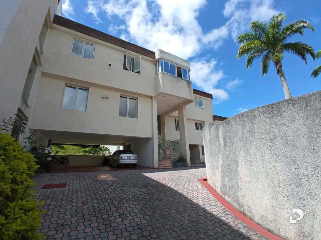 Casa en Cerro Verde, Caracas – 4