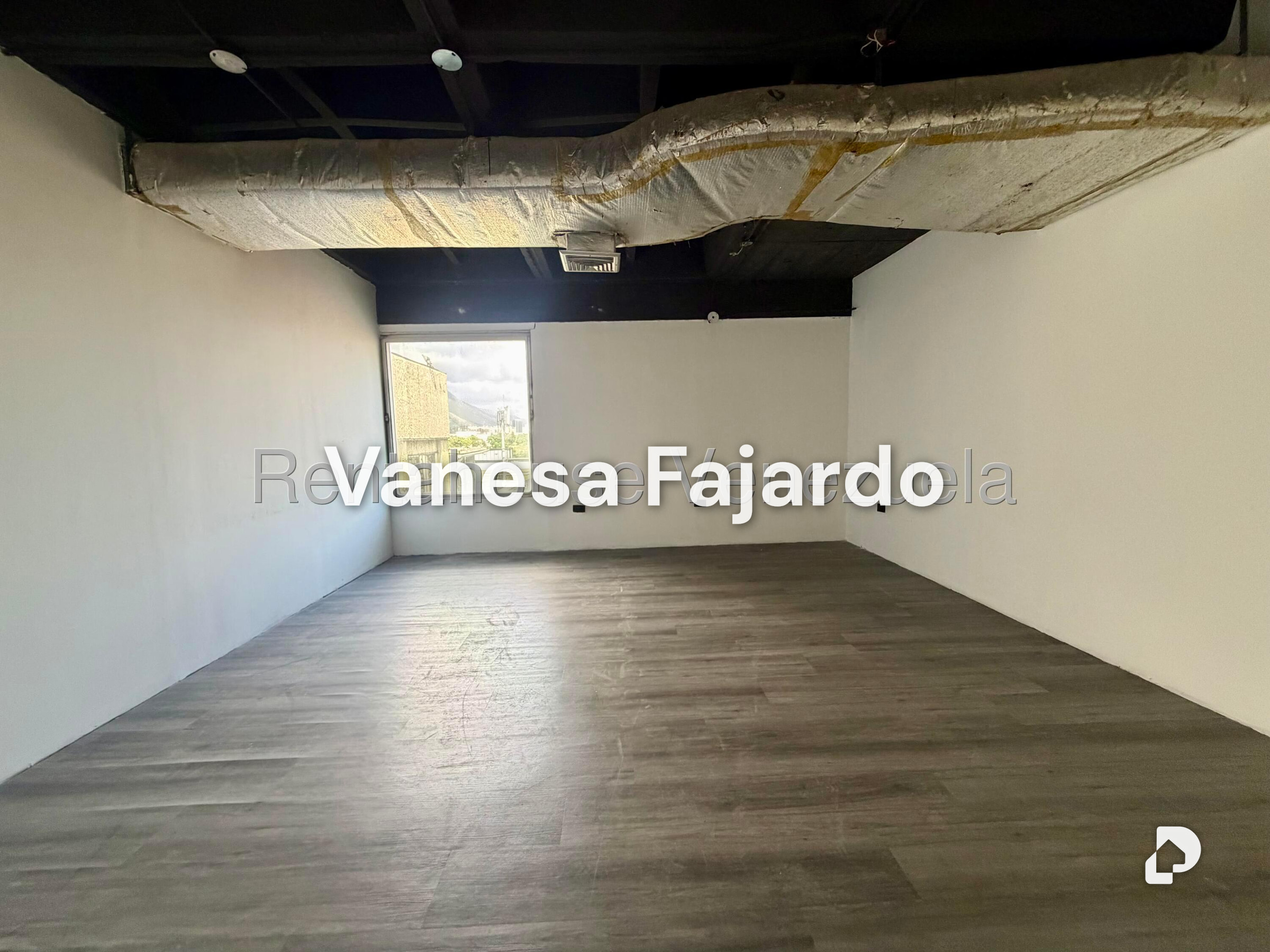 Office in Chuao, Caracas – 11